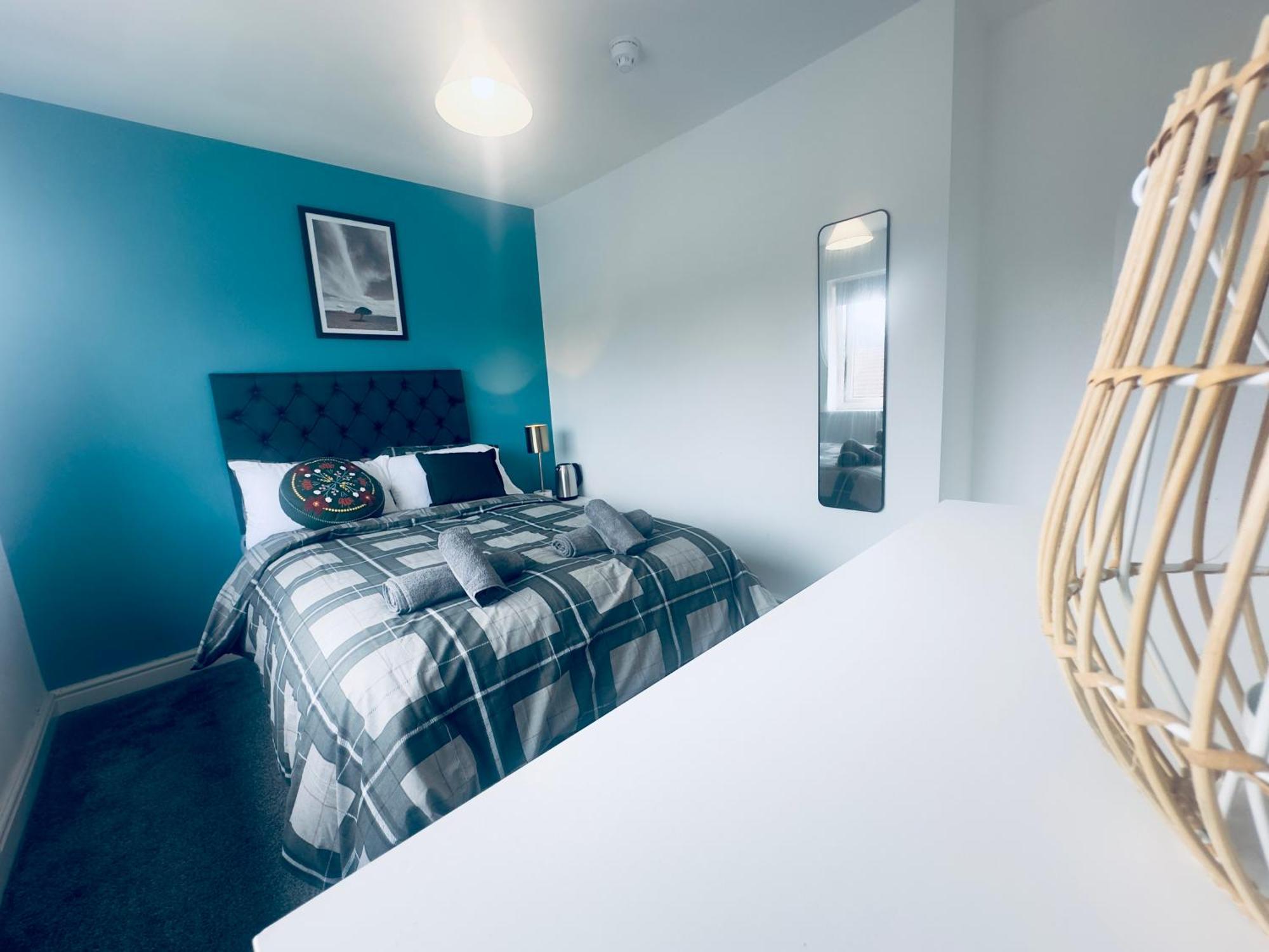 Cozy Spacious Ensuite Bedroom Shevington Exterior photo