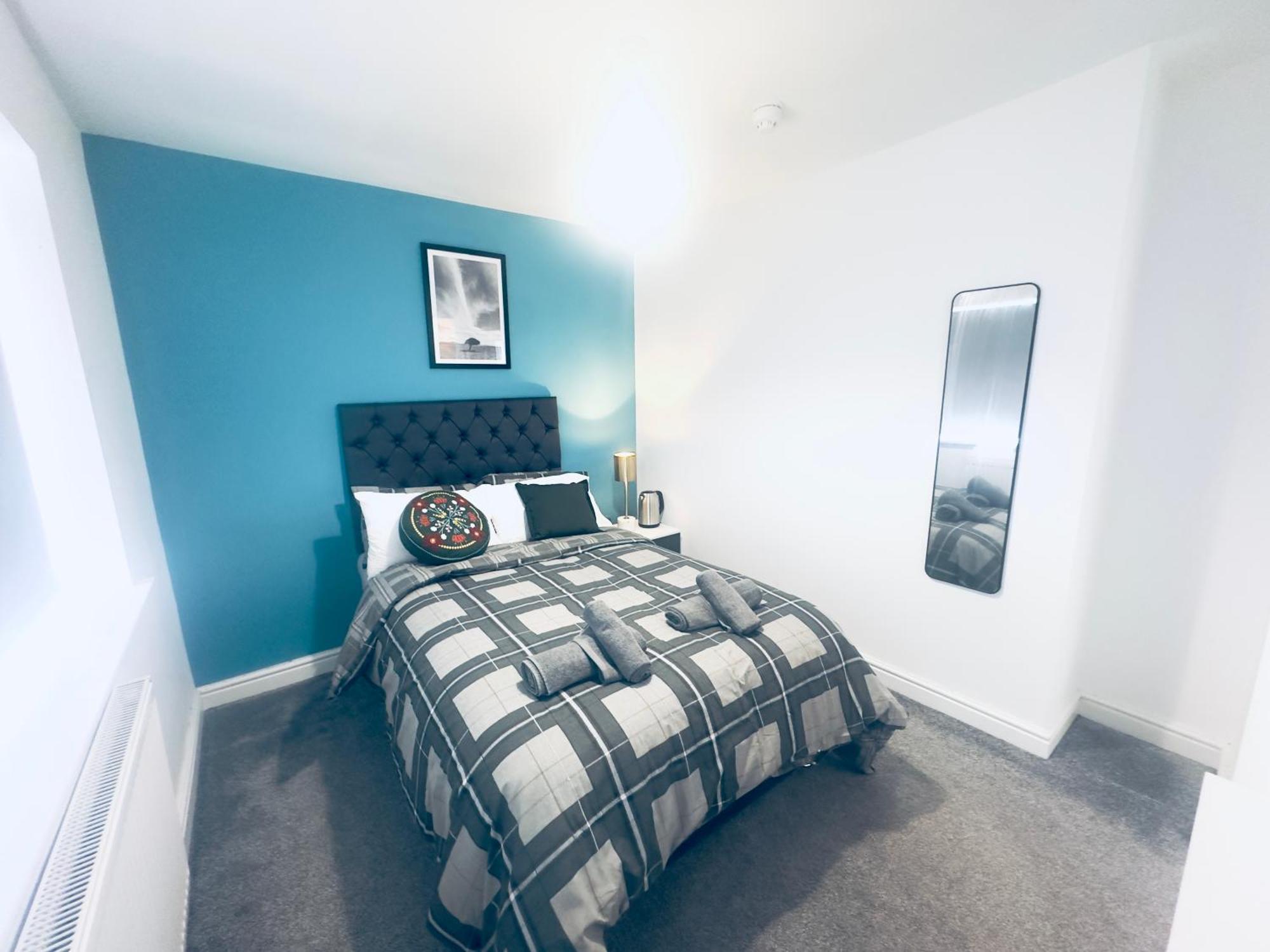 Cozy Spacious Ensuite Bedroom Shevington Exterior photo