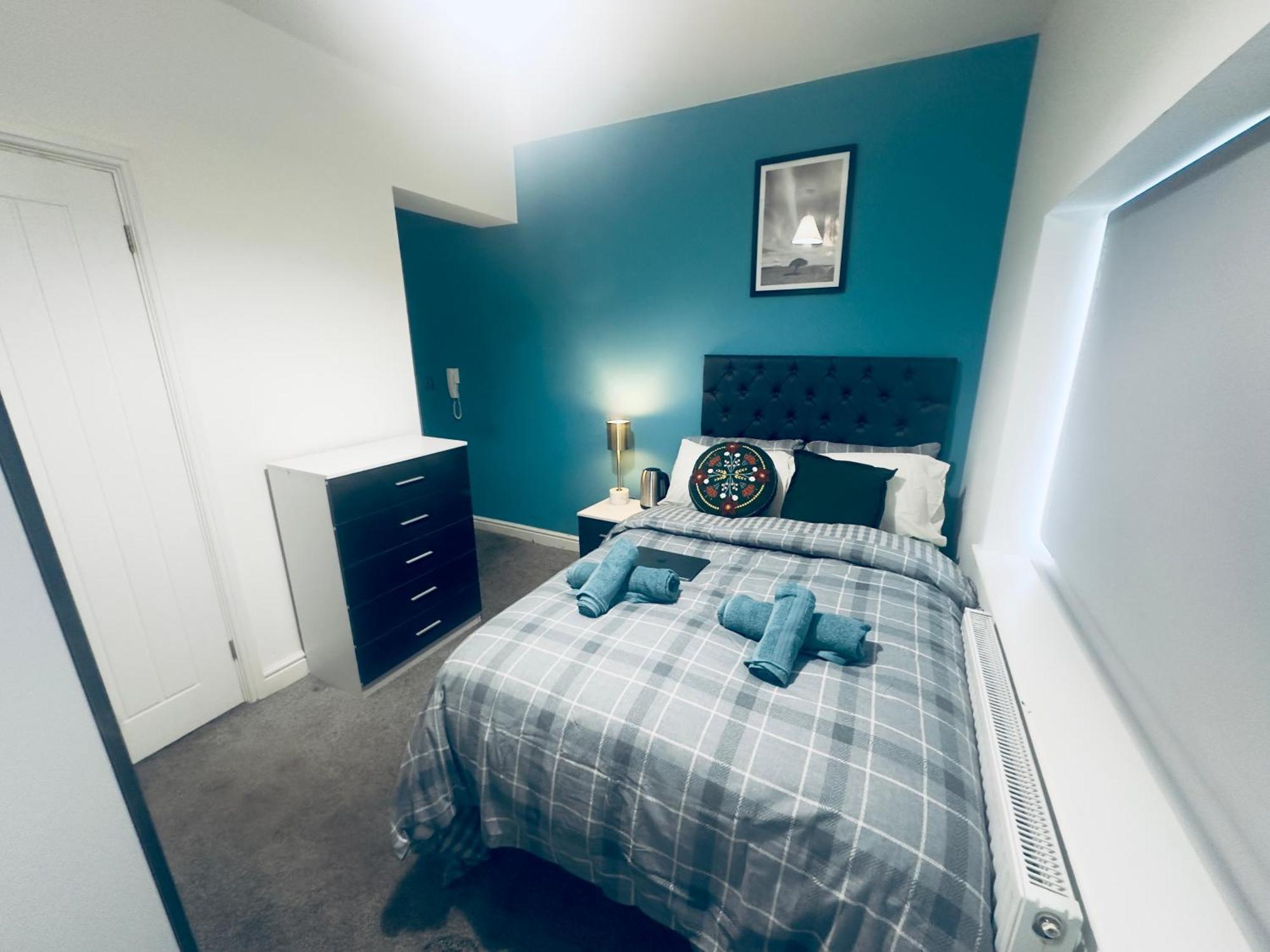 Cozy Spacious Ensuite Bedroom Shevington Exterior photo