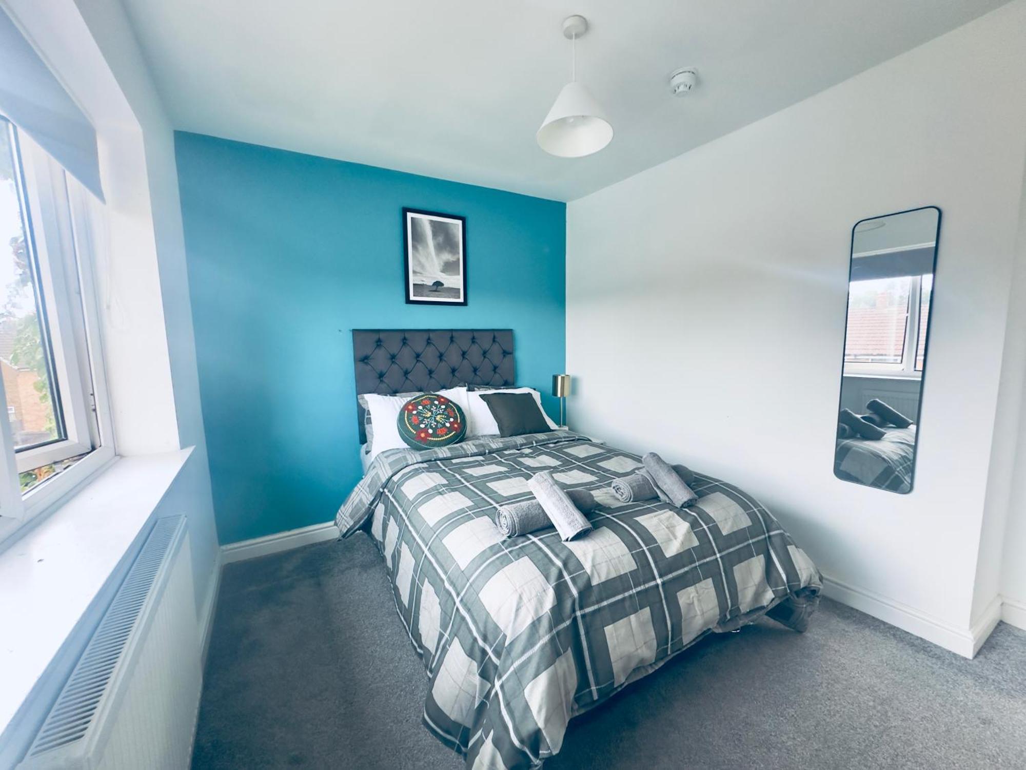 Cozy Spacious Ensuite Bedroom Shevington Exterior photo